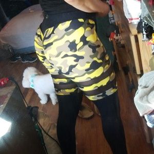 Iris fitness booty scrunch leggings